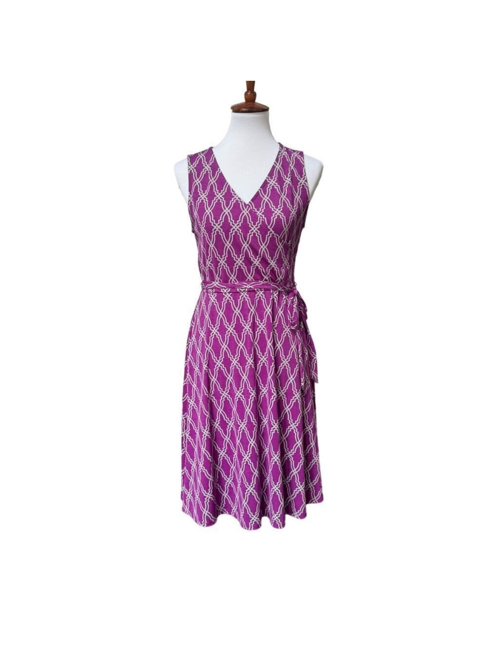 41 Hawthorn Sleeveless Purple Patterned V-Neck Wrap Dress